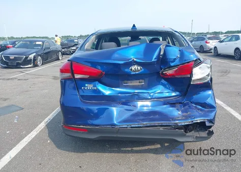 2018 Kia Forte Lx z USA, uszkodzony, nr VIN 3KPFL4A79JE242170